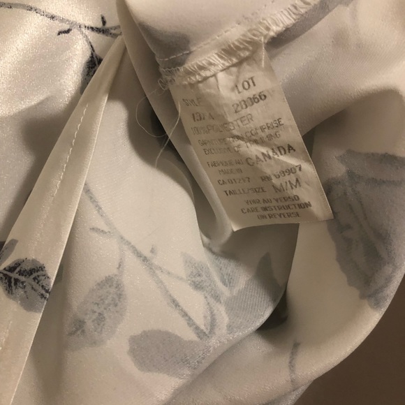 90s Le Chateau satin collared rose print blouse - Picture 9 of 9